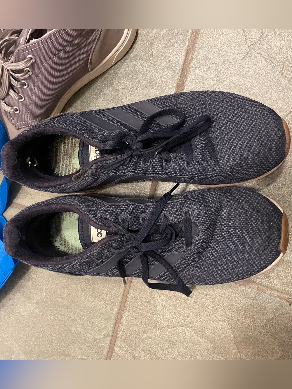 Adidas shoes men’s size 9.5
